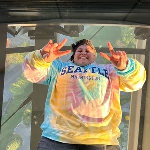 Meet your Posher, Deztiny